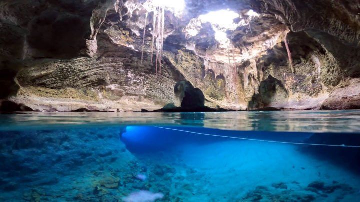 Thunderball Grotto (Exuma Cays).jpg